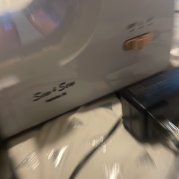 Sew & sew inspiration desk top sewing machine - Picture 5 of 5